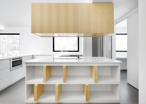 Sorel House in Canada by Naturehumaine