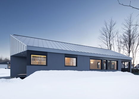 Sorel House in Canada by Naturehumaine