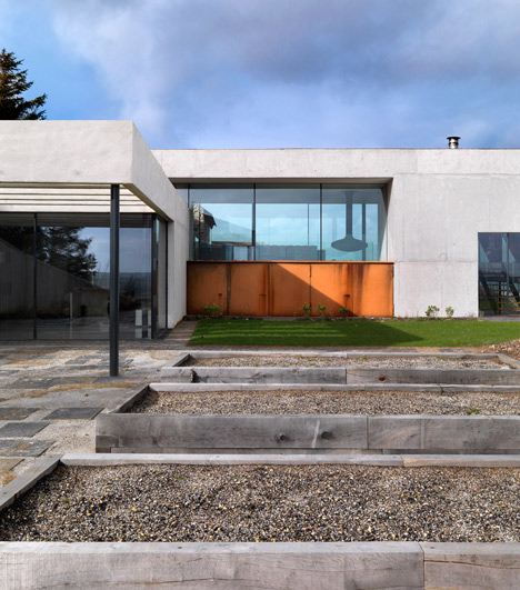 Stormy Castle by Loyn and Co Architects in Wales