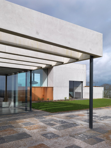 Stormy Castle by Loyn and Co Architects in Wales