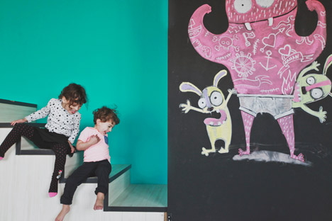 Studio8Photo-by-InputCreativeStudio_dezeen_468_9