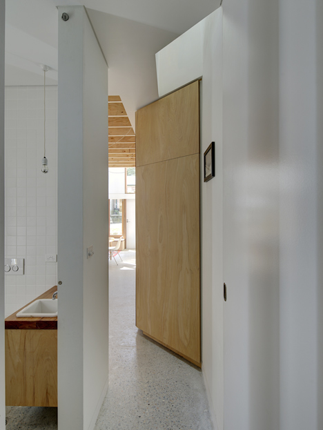Three by Two House by Panovscott