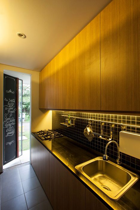 Trimmed Reform House Indonesia by SUB