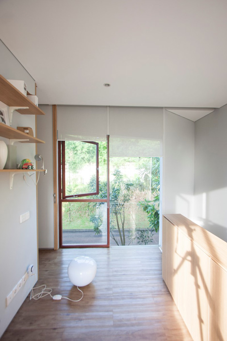 Trimmed Reform House Indonesia by SUB
