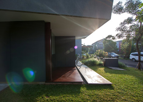 Trimmed Reform House Indonesia by SUB