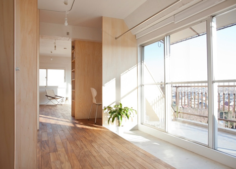 Wing Wall House by Camp Design Inc and Sumasaga Fudosan