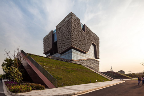 Xi'an Jiaotong-Liverpool University Administration Information Building by Aedas