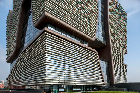 Xi'an Jiaotong-Liverpool University Administration Information Building by Aedas