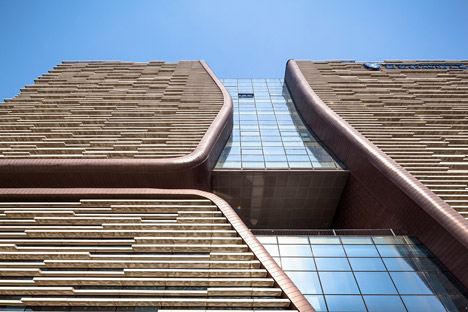 Xi'an Jiaotong-Liverpool University Administration Information Building by Aedas
