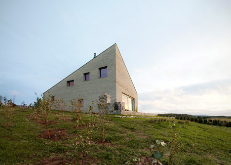 34 25 House by Bartek Arendt