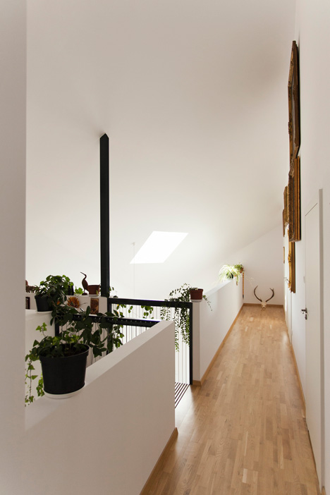 34 25 House by Bartek Arendt