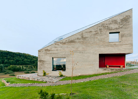 34 25 House by Bartek Arendt