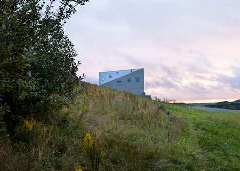 34 25 House by Bartek Arendt
