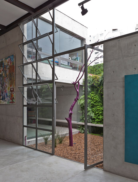 Atelier Aberto by AR Arquitetos is a São Paulo studio with a light-filled atrium