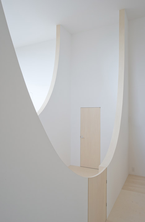 Brothers-House-by-Hiroshi-Kuno