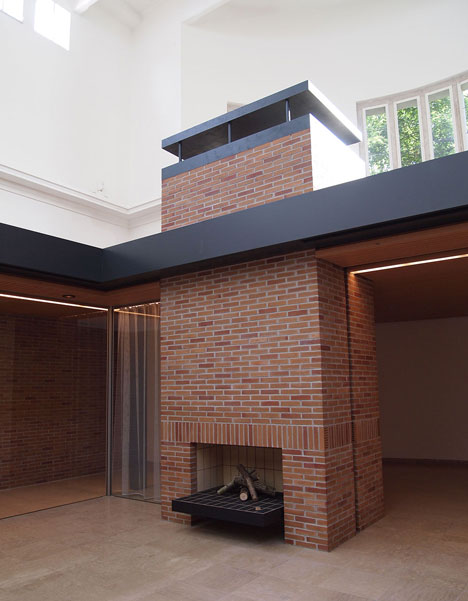 Bungalow-Germania-Venice-Biennale-by-Alex-Lehnerer-and-Savva-Ciriacidis