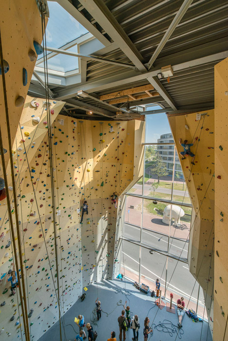 Climbing-and-Sports-Centre-in-Dordrecht-by-NL-Architects
