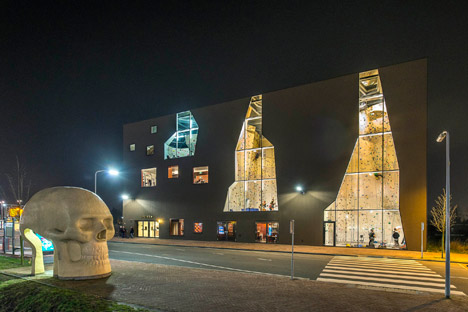 Climbing-and-Sports-Centre-in-Dordrecht-by-NL-Architects