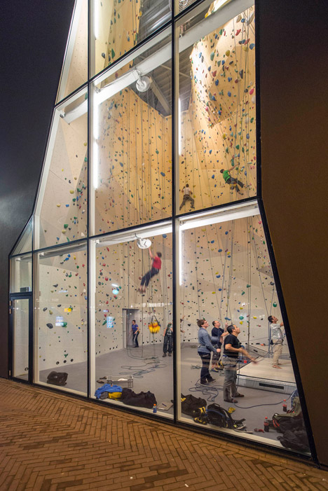 Climbing-and-Sports-Centre-in-Dordrecht-by-NL-Architects