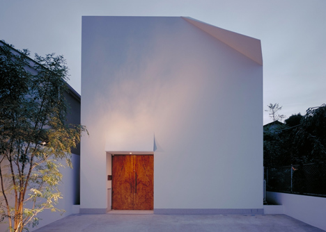F-House by Yukio Hashimoto