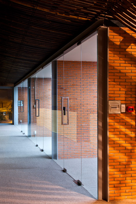 Factory Office Renovation by Vo Trong Nghia