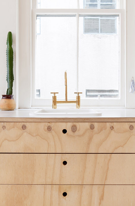 Flinders Lane Apartment by Clare Cousins Architects