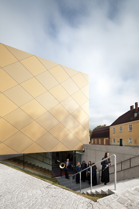 Goldstuck-Musikverein-by-Franz-Architekten