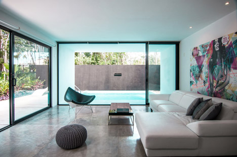 House-in-Cancun-Mexico-by-Warm-Architects