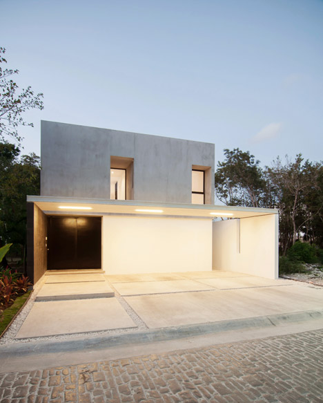 House-in-Cancun-Mexico-by-Warm-Architects