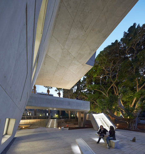 Issam-Fares-Institute-by-Zaha-Hadid