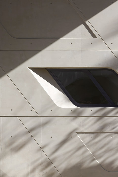 Issam-Fares-Institute-by-Zaha-Hadid