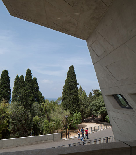 Issam-Fares-Institute-by-Zaha-Hadid