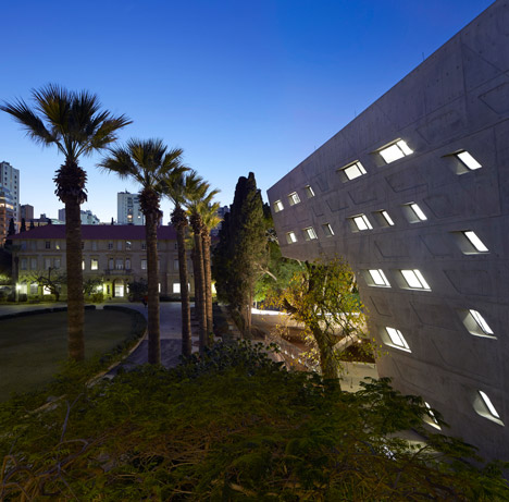 Issam-Fares-Institute-by-Zaha-Hadid
