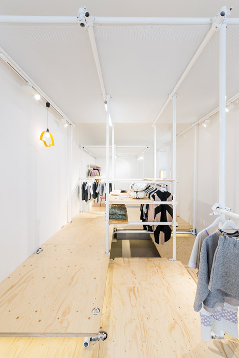 NO-WODKA-concept-store-in-Berlin-by-Kontent
