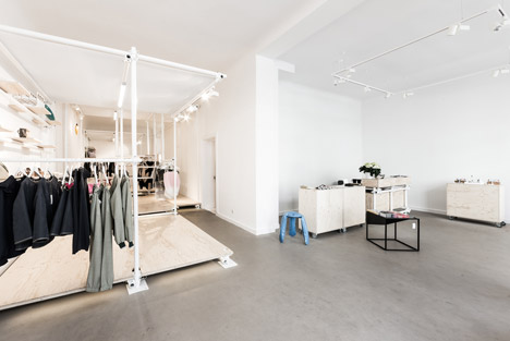 NO-WODKA-concept-store-in-Berlin-by-Kontent