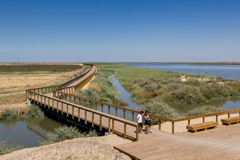 Tagus-Linear-Park-by-Topiaris-Landscape-Architecture