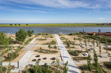 Tagus-Linear-Park-by-Topiaris-Landscape-Architecture