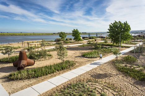 Tagus-Linear-Park-by-Topiaris-Landscape-Architecture