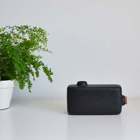 Vase Renverse by Paul Menand