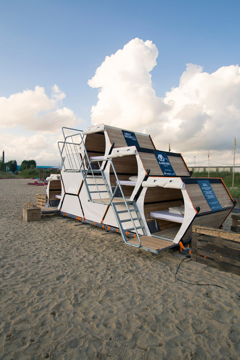 B-and-Bee stackable sleeping cells for festivals