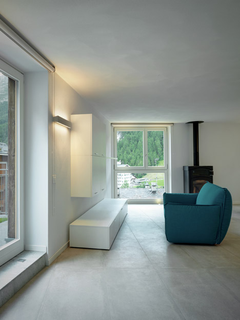 Casa FM by Enrico Scaramellini Architetto