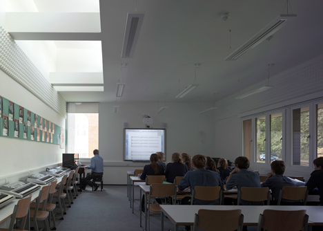 Communication Centre at Pangbourne College by Mitchell Taylor Workshop