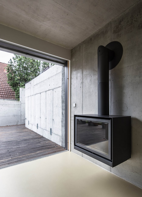 Family House Dlhe Diely Bratislava by Plusminus Architects