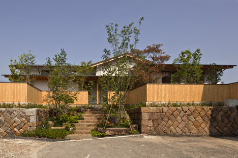 House of Nagahama by Takashi Okuno