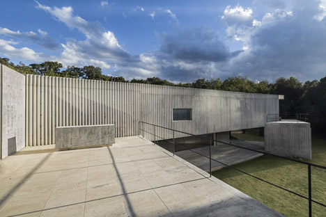 Concrete House P in Mexico by Cherem