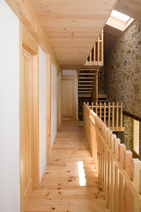 House in Cantabria by 2260mm, Manel Casellas and Mar Puig de la Bellacasa
