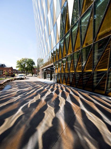 Karolinska Institutet auditorium by Wingardhs