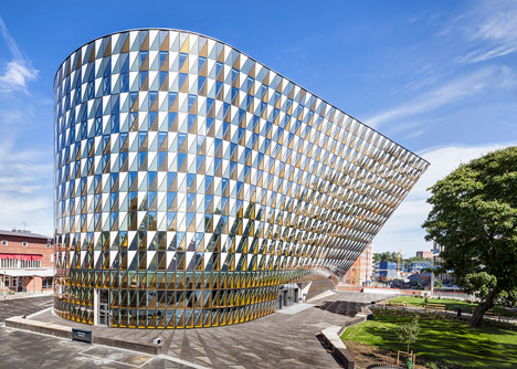Karolinska Institutet auditorium by Wingardhs