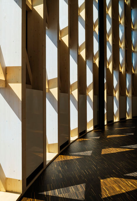 Karolinska Institutet auditorium by Wingardhs