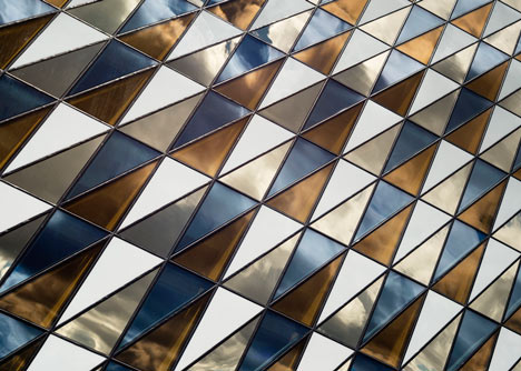 Karolinska Institutet auditorium by Wingardhs